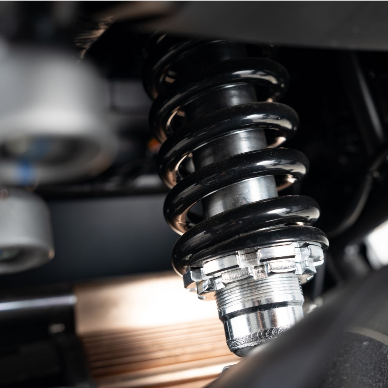 YADEA KEENESS elektromos motor (72V 32Ah*2 lítium, 100km/h, 11kW, 300N·m, 146kg)